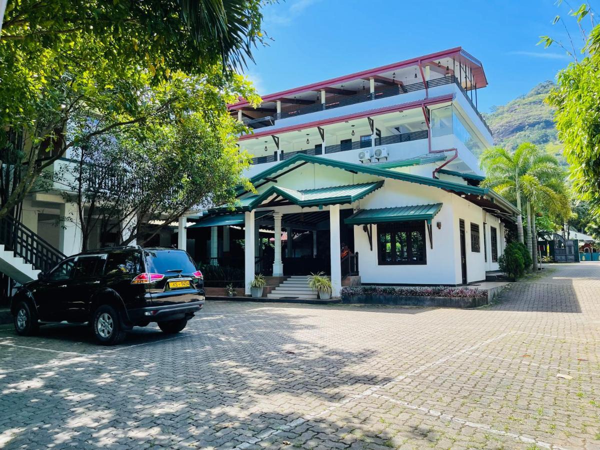 Ama Residence Matale Exteriér fotografie